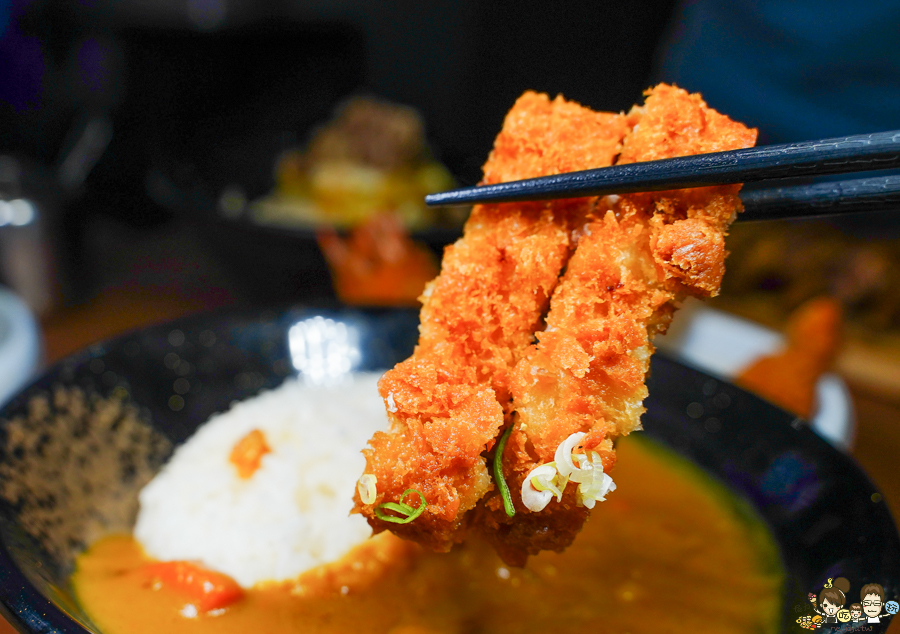 高雄丼飯 炸豬排 肋排 創意 美食 瘋丼 滷肉 招牌