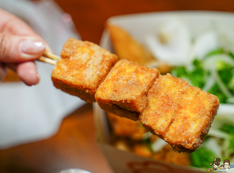 左營 鹹酥雞 香雞排 獨門 特製 老店 炸物 排隊 美食 小吃 光頭老闆