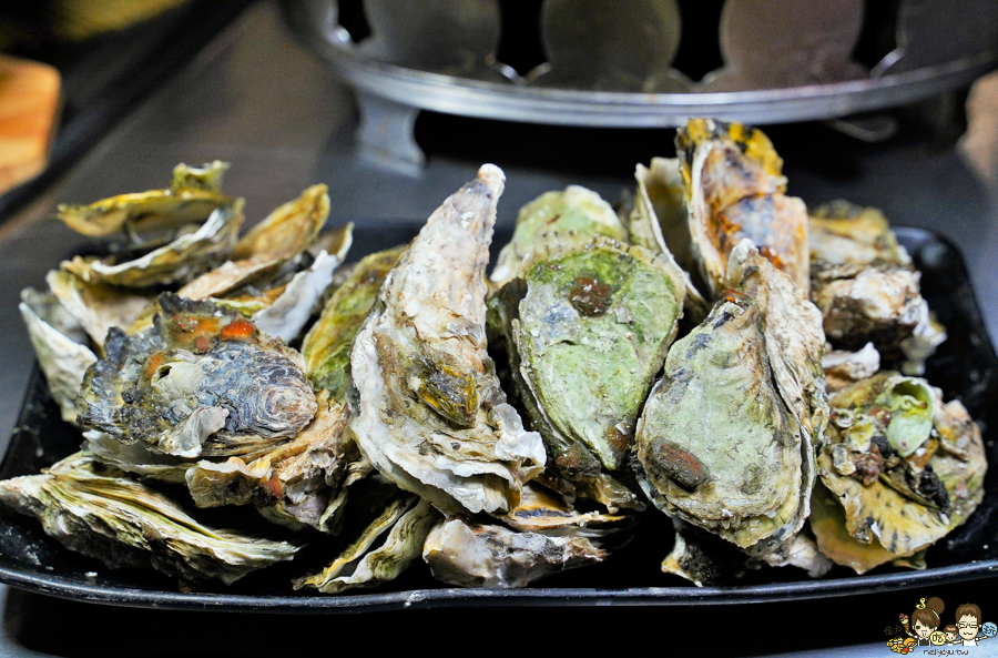 生魚片 泰國蝦 燒烤殿 高雄必吃 巷弄美食 暢飲 小酌 啤酒暢飲 燒烤 青蚵