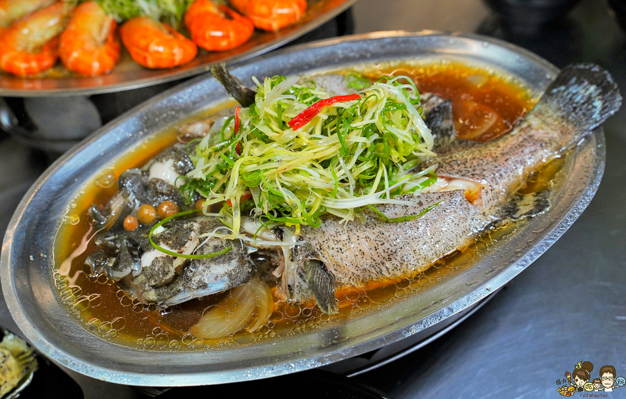 生魚片 泰國蝦 燒烤殿 高雄必吃 巷弄美食 暢飲 小酌 啤酒暢飲 燒烤 青蚵