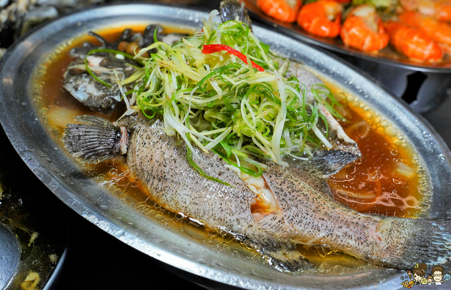 生魚片 泰國蝦 燒烤殿 高雄必吃 巷弄美食 暢飲 小酌 啤酒暢飲 燒烤 青蚵