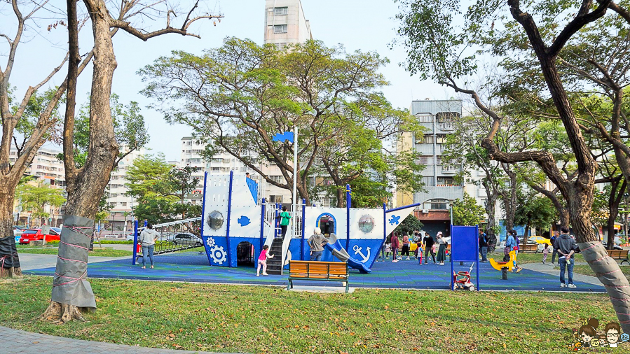 佛公公園 兒童公園 高雄兒童公園 免費 好玩 滑梯 攀岩 