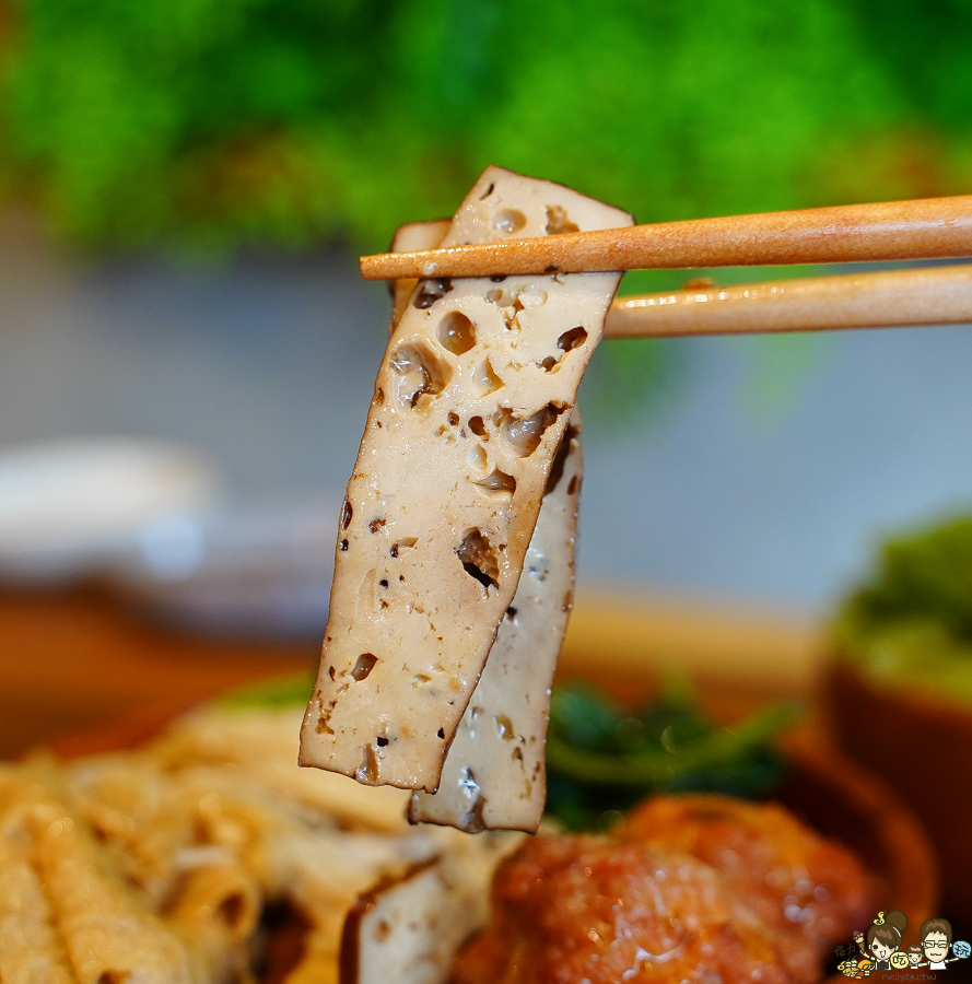 入素蔬食滷味 高雄素食 素食滷味 冰滷味 好吃滷味 麵食 素肉燥 推薦 必吃