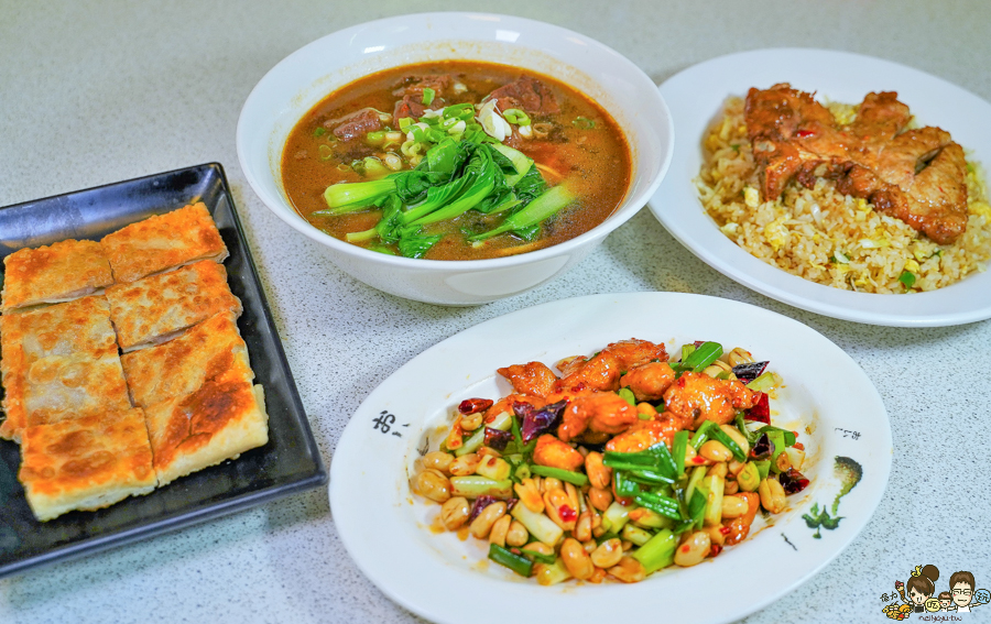 高雄旅遊必吃 羅師父麵食 捲餅 餡餅 湯包 家常熱炒 芋香鍋餅 小籠包 牛肉麵 哈瑪星美食 鼓山美食