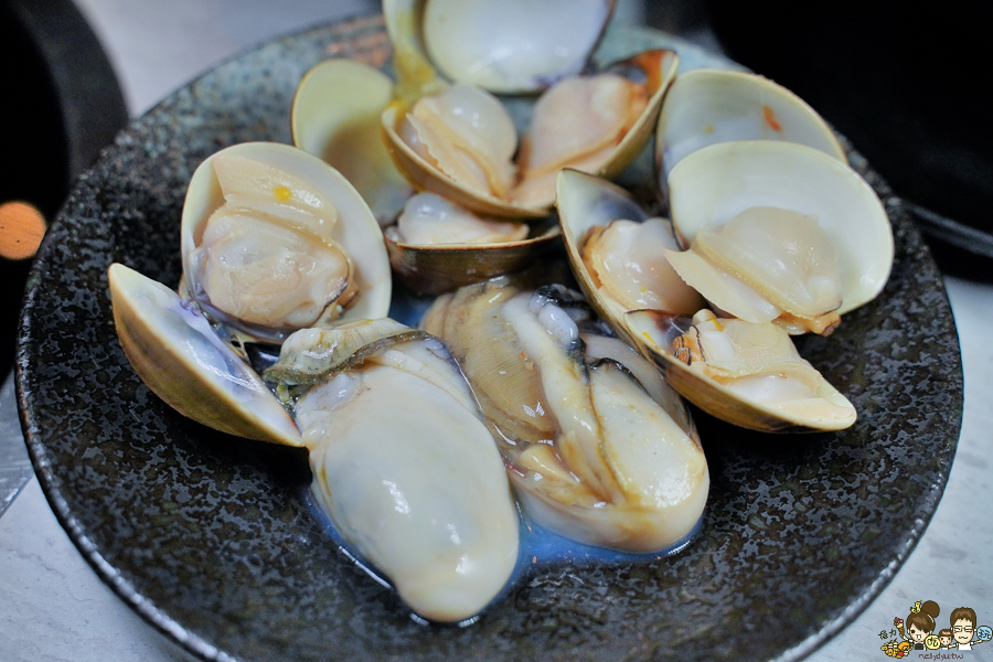 漢神巨蛋美食 火鍋 聚餐首選 推薦 必吃 高雄老店 鍋物 肉肉 海鮮 約會 網美餐廳