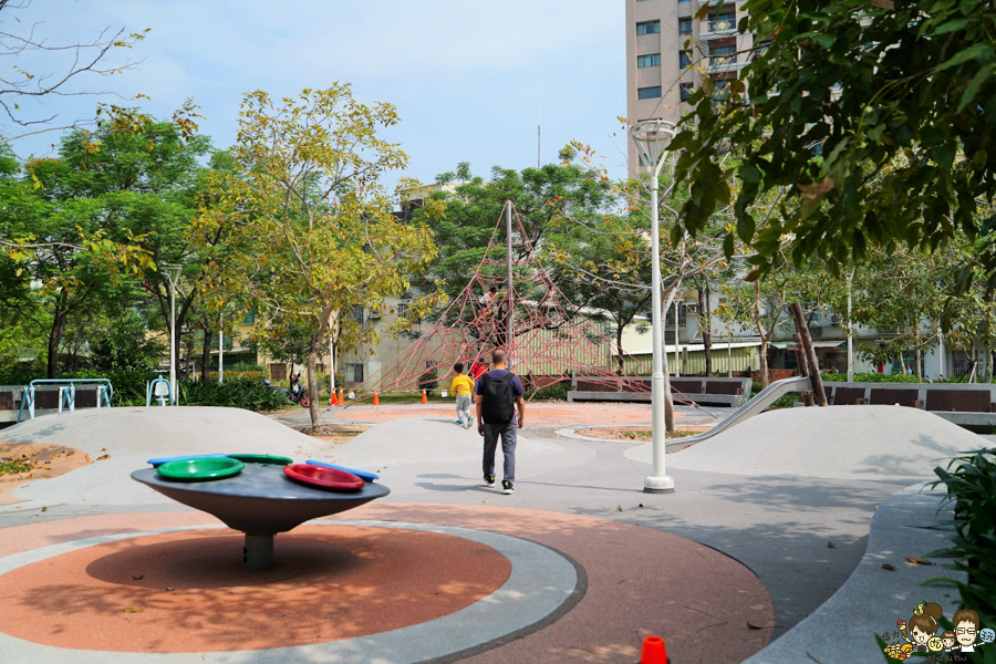 富邦大無疆 高樓層 住宅 鳳山 綠化 首選 優質 學區住宅 寧靜 公園 生活機能