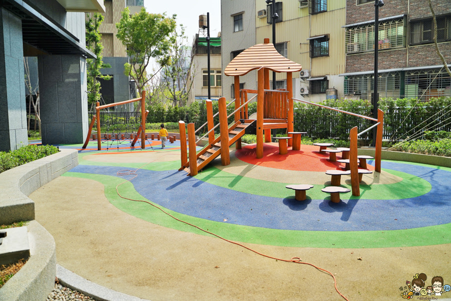 富邦大無疆 高樓層 住宅 鳳山 綠化 首選 優質 學區住宅 寧靜 公園 生活機能