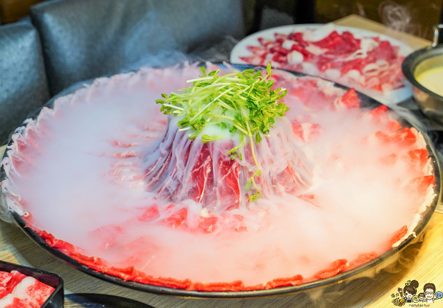 二鍋 鬥牛士 火鍋 聚餐 聚會 慶生 大肉盤 肉肉 肉食控 免費送 聚餐推薦