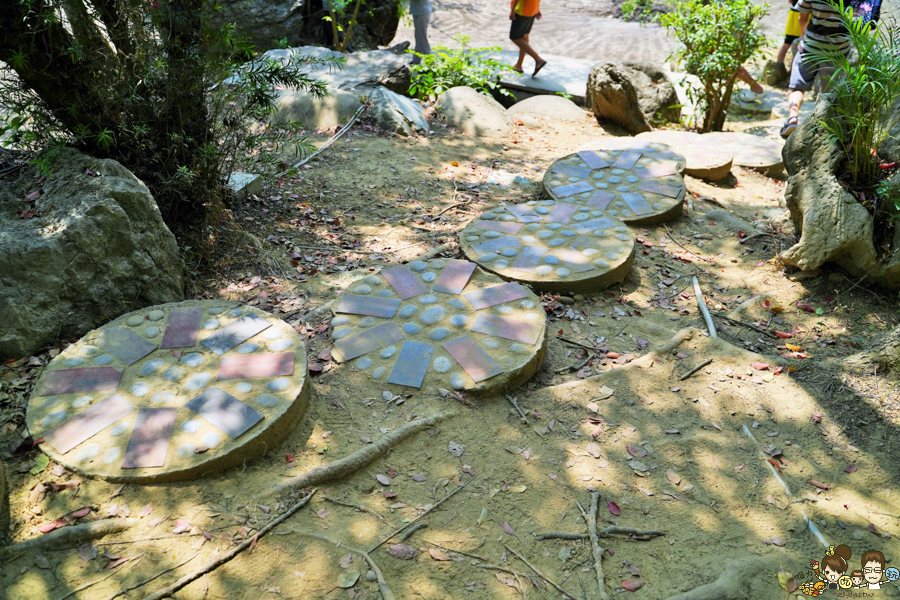 楠西萬佛寺|台南旅遊景點、台版吳哥窟.免費玩樂 台南好玩 親子 踏青 旅遊