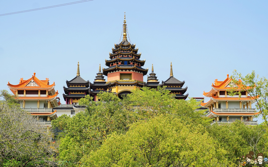 楠西萬佛寺|台南旅遊景點、台版吳哥窟.免費玩樂 台南好玩 親子 踏青 旅遊