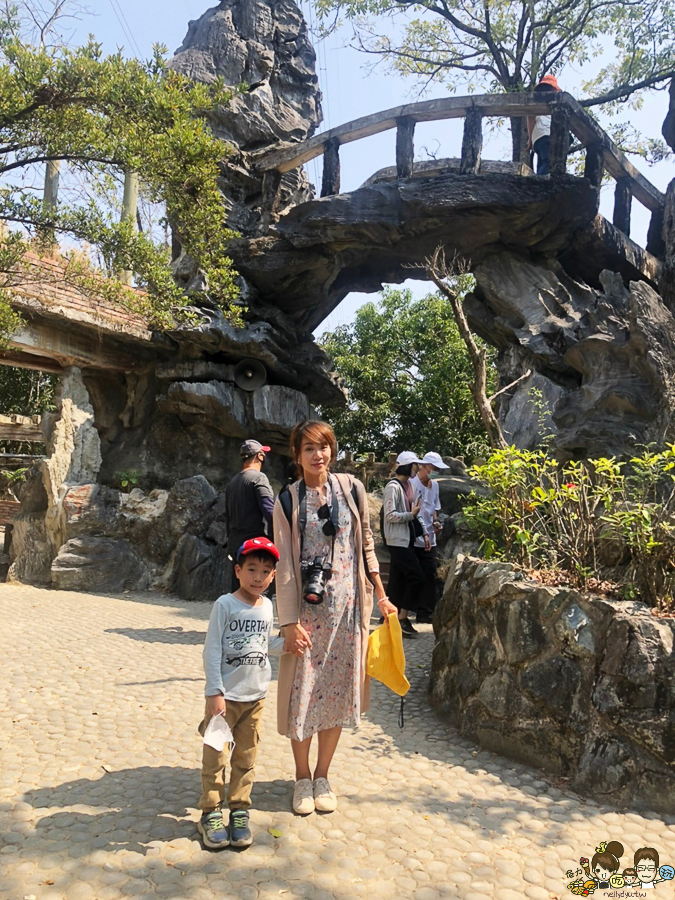 楠西萬佛寺|台南旅遊景點、台版吳哥窟.免費玩樂 台南好玩 親子 踏青 旅遊