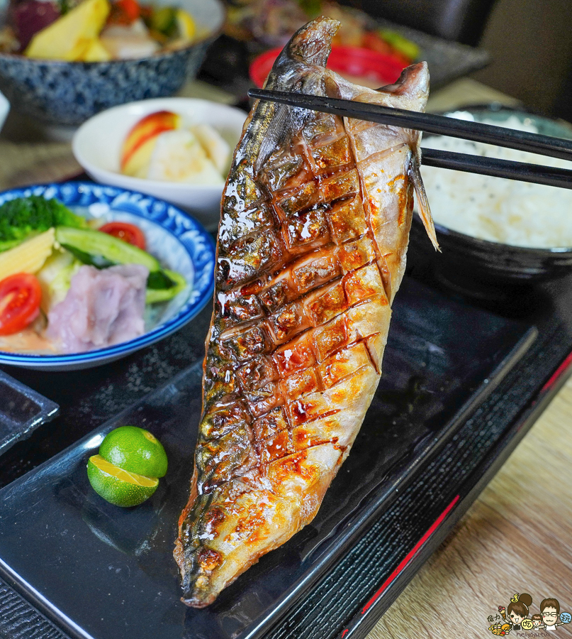 元町日式食堂|定食套餐、丼飯、刺身 高雄美食 必吃 生魚片 烏龍麵 三民區美食