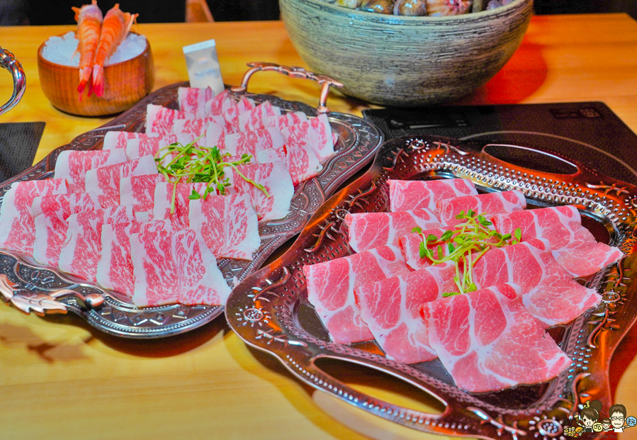 火鍋 花花世界 高雄秘境 美食 鍋物 龍蝦 海鮮 肉食控 巷弄 北高雄美食 聚餐 捷運美食