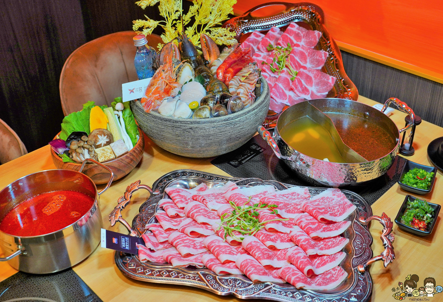 火鍋 花花世界 高雄秘境 美食 鍋物 龍蝦 海鮮 肉食控 巷弄 北高雄美食 聚餐 捷運美食