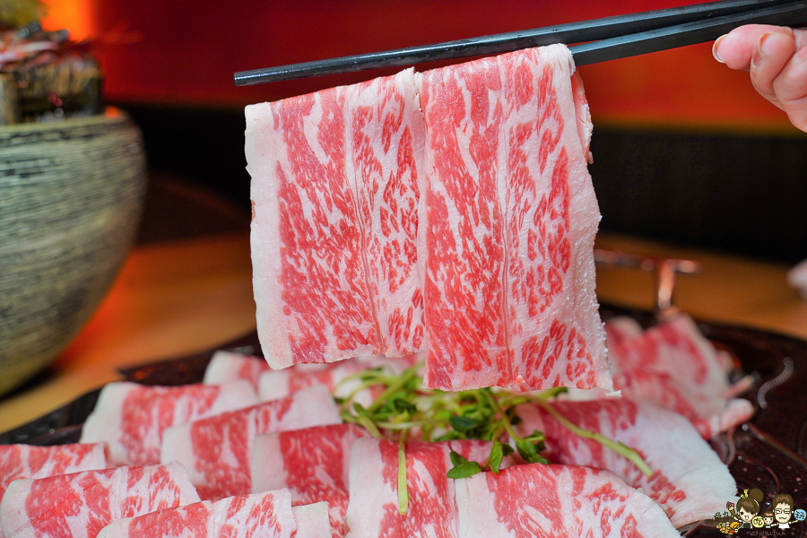 火鍋 花花世界 高雄秘境 美食 鍋物 龍蝦 海鮮 肉食控 巷弄 北高雄美食 聚餐 捷運美食