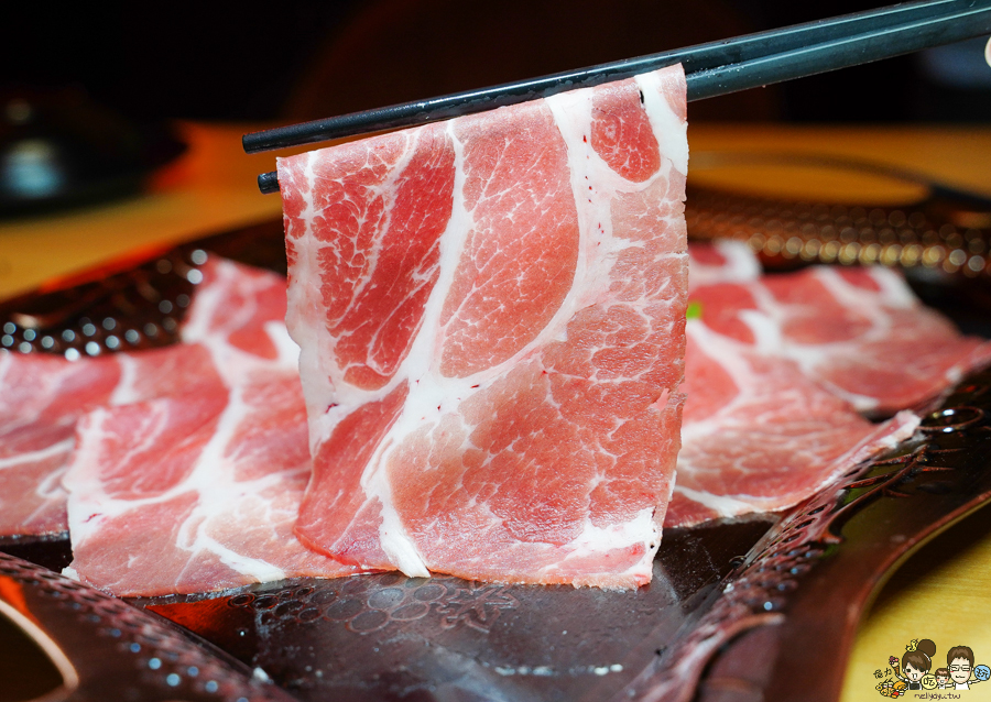 火鍋 花花世界 高雄秘境 美食 鍋物 龍蝦 海鮮 肉食控 巷弄 北高雄美食 聚餐 捷運美食