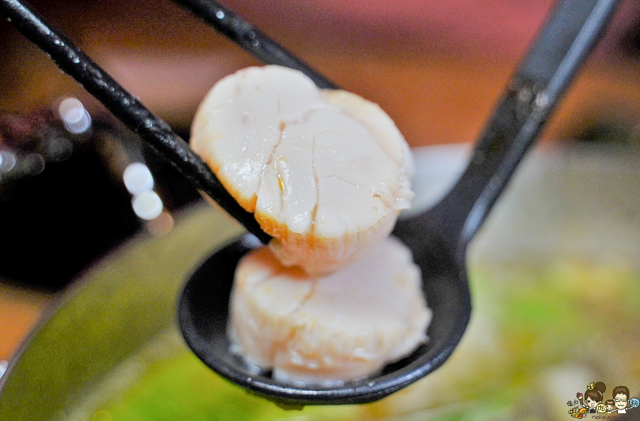 火鍋 花花世界 高雄秘境 美食 鍋物 龍蝦 海鮮 肉食控 巷弄 北高雄美食 聚餐 捷運美食