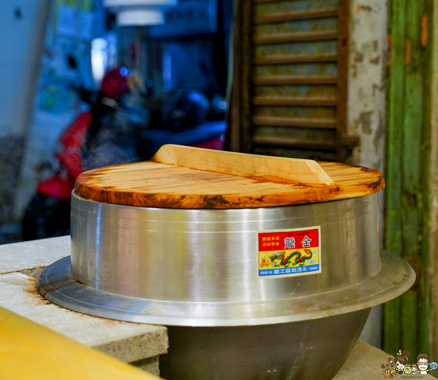 市場美食 牛肉拌麵 我執我執-台灣最強牛肉拌麵、肉燥飯、鮮魚湯 高雄必吃