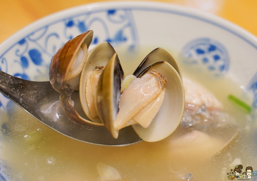 市場美食 牛肉拌麵 我執我執-台灣最強牛肉拌麵、肉燥飯、鮮魚湯 高雄必吃