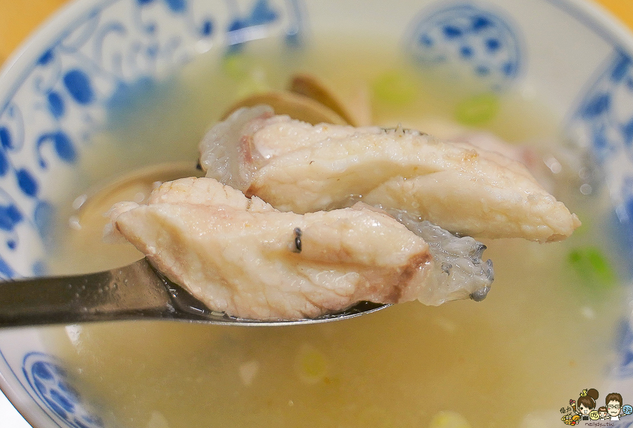 市場美食 牛肉拌麵 我執我執-台灣最強牛肉拌麵、肉燥飯、鮮魚湯 高雄必吃