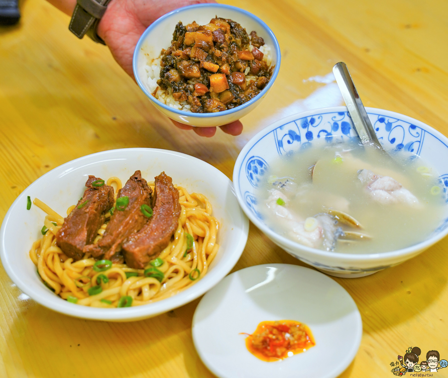 市場美食 牛肉拌麵 我執我執-台灣最強牛肉拌麵、肉燥飯、鮮魚湯 高雄必吃