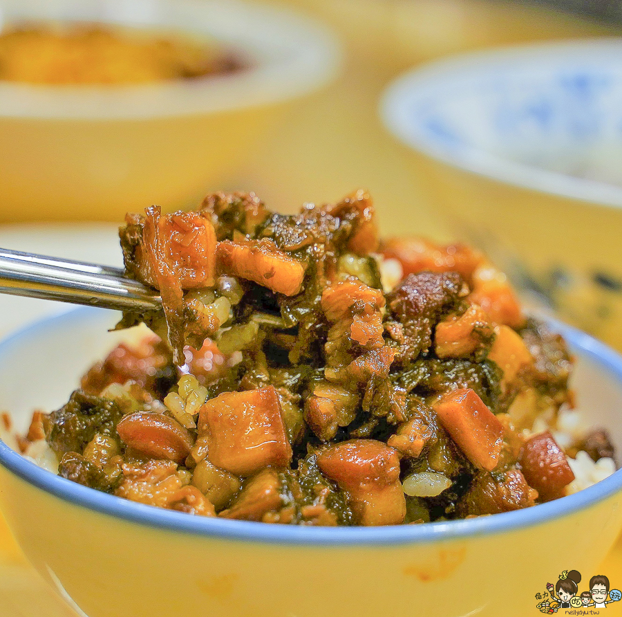 市場美食 牛肉拌麵 我執我執-台灣最強牛肉拌麵、肉燥飯、鮮魚湯 高雄必吃