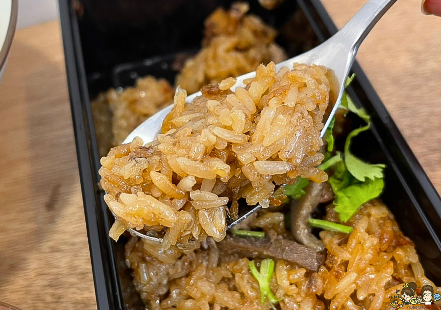 伍•伴|油飯 刈包 高雄美食 外送 外帶 好吃 湯 油飯 好吃 傳統