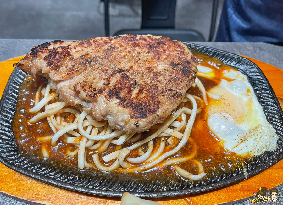 牛魔王牛排 百元牛排 平價 好吃 夠味 酥皮濃湯 仁武牛排 高雄美食