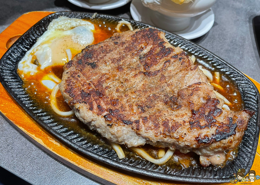 牛魔王牛排 百元牛排 平價 好吃 夠味 酥皮濃湯 仁武牛排 高雄美食