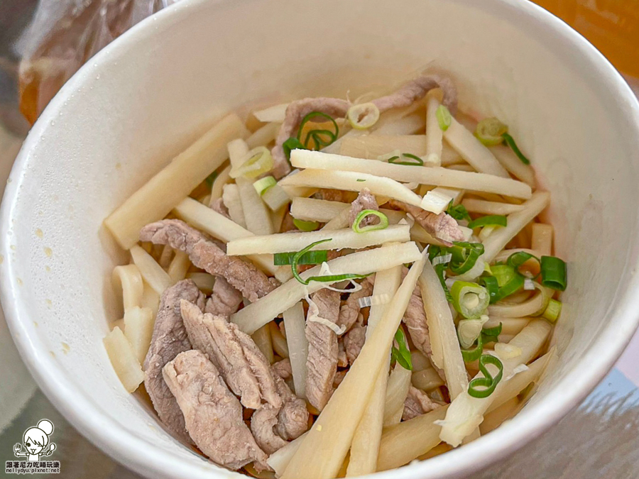 港園 老店 麵食 牛肉麵 肉絲 好吃 滷味 鹽埕必吃 排隊 名店 媒體報導 銘邦