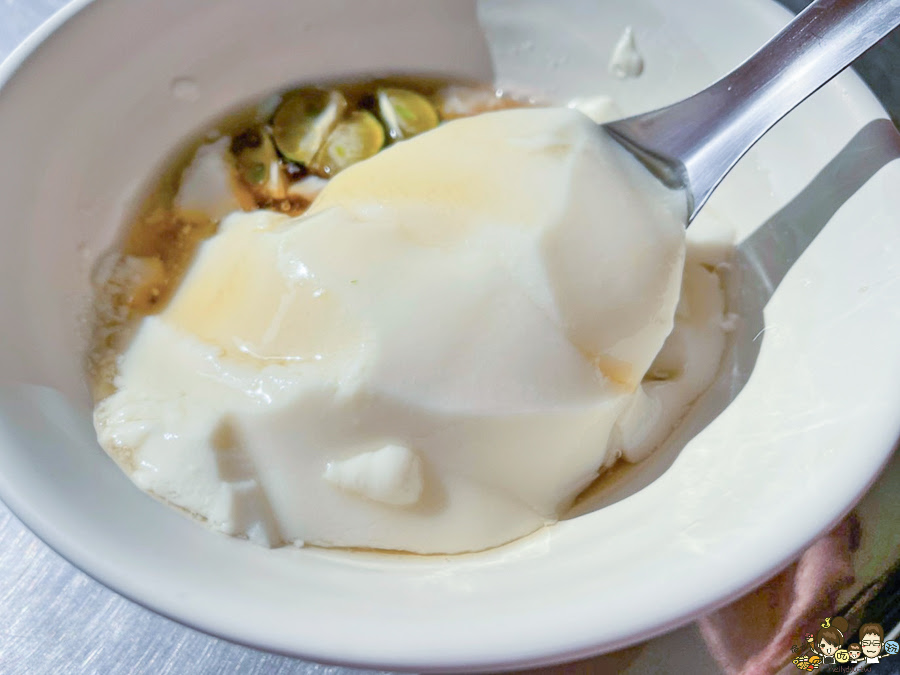鹽埕美食 老字號 金桔豆花 小吃 老店 傳承 高雄美食 高雄豆花 豆漿