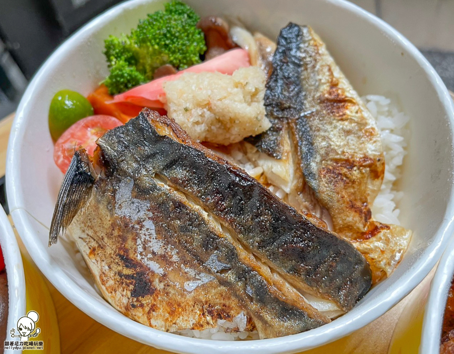 丼飯 必吃 美食 高雄必吃 高雄丼飯 全心丼飯 澎派 外帶 防疫期間 餐盒