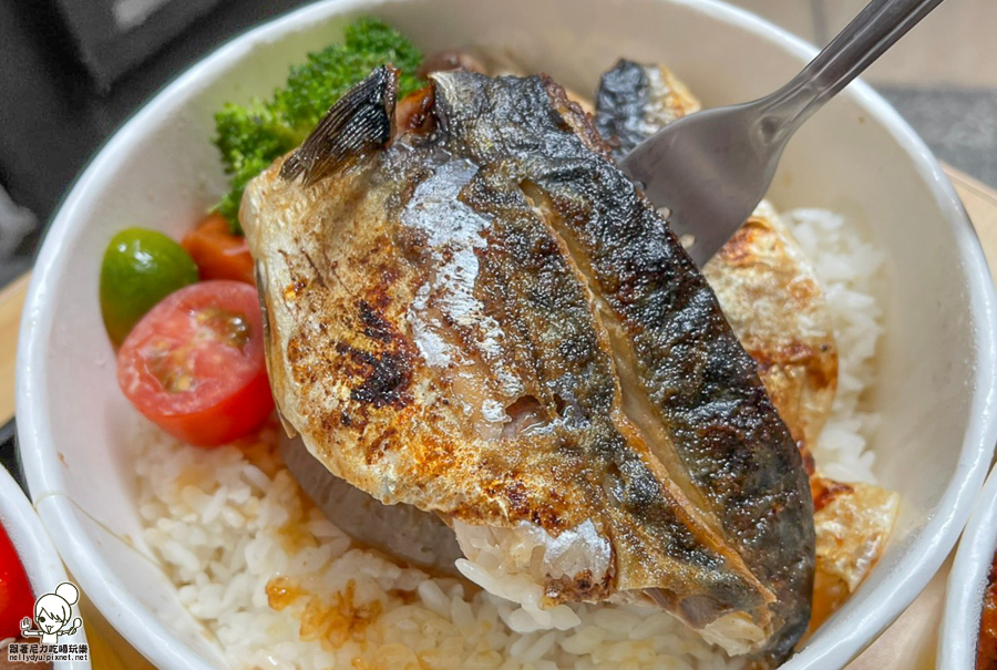 丼飯 必吃 美食 高雄必吃 高雄丼飯 全心丼飯 澎派 外帶 防疫期間 餐盒