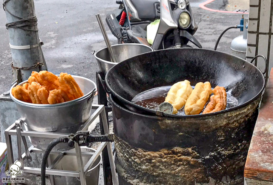 高雄早餐 燒餅油條 豆漿 人氣早餐 傳統早餐 必吃 老店 好吃 必吃 厚皮 小籠包