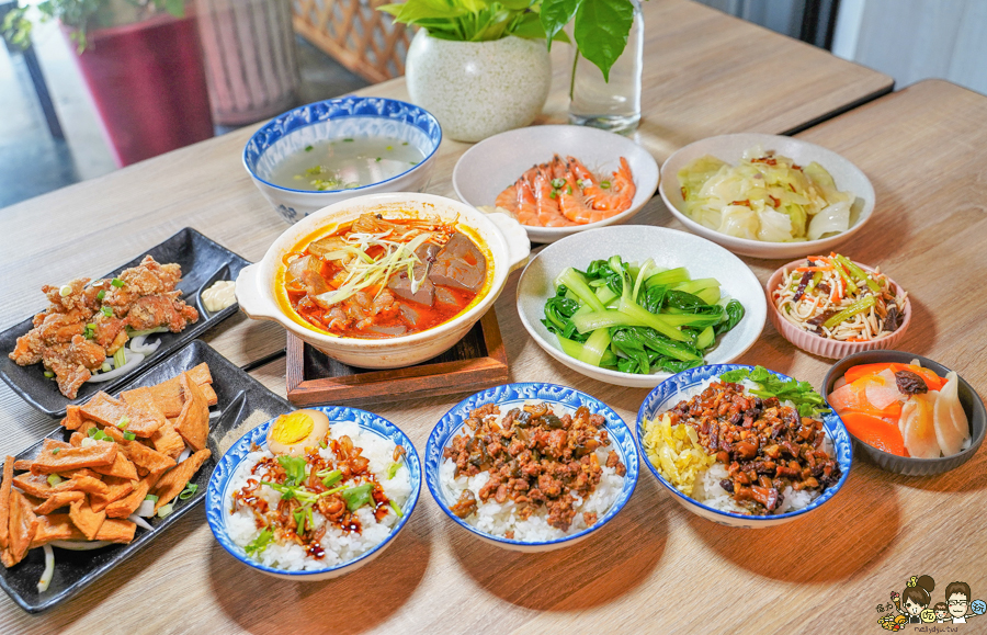 餐盒 外帶美食 外帶餐盒 防疫美食 肉燥飯 麻辣鴨血 恆田手切滷肉飯 高雄美食 巨蛋美食