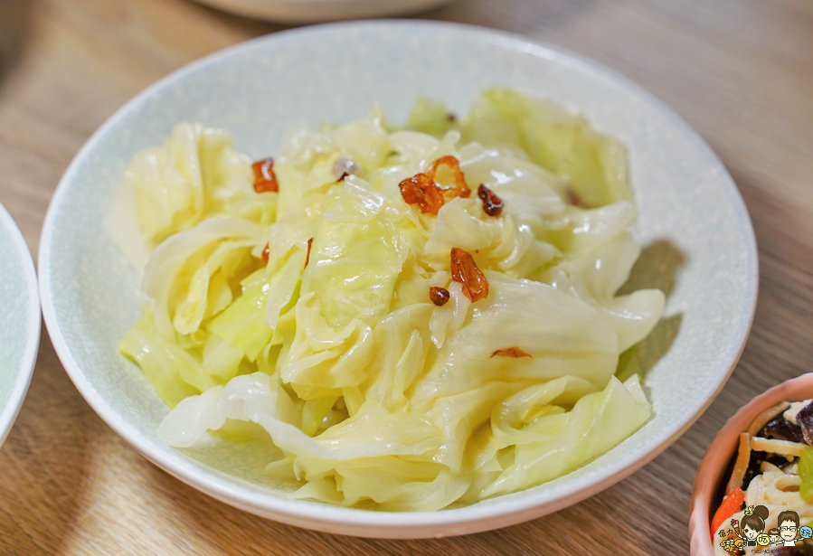 餐盒 外帶美食 外帶餐盒 防疫美食 肉燥飯 麻辣鴨血 恆田手切滷肉飯 高雄美食 巨蛋美食