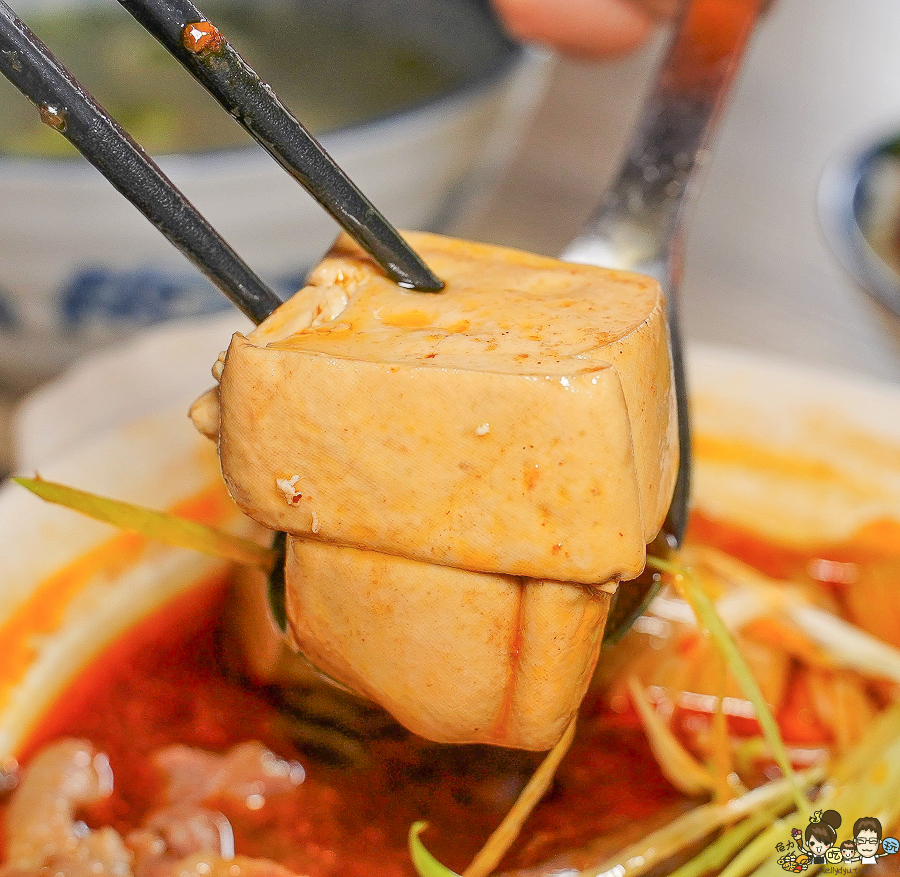 餐盒 外帶美食 外帶餐盒 防疫美食 肉燥飯 麻辣鴨血 恆田手切滷肉飯 高雄美食 巨蛋美食