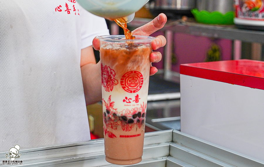 心喜手工茶飲 高雄必喝 銅板飲料 銅板美食 必喝 奶蓋 手搖茶飲 紅茶 奶蓋 芋頭 創意特調