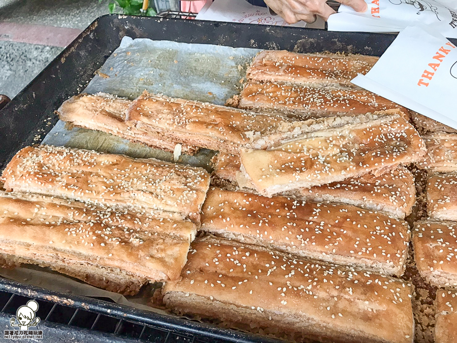 饅頭與我 國民市場 美食 小吃 傳統 饅頭 烤餅 千層烤餅 甜餅 回力餅 高雄美食