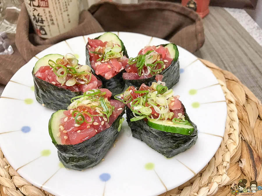 鮭魚壽司 上漁屋 手作壽司 花壽司 鮭魚 生魚片 日式料理 日式美食 好吃 新鮮 平價 銅板 高雄美食