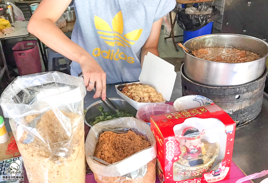 黃家米糕 滷肉飯 四神湯 國民市場 高雄美食 小吃 路邊湯 好吃 夠味 老字號 老店 