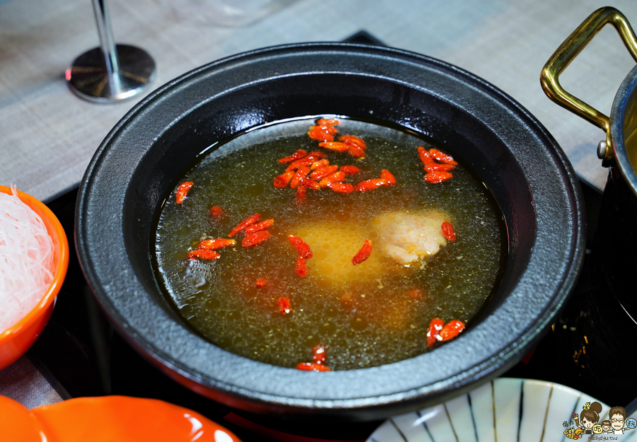 夏好夏滿 經典火鍋 台式火鍋 個人鍋 單人鍋 高雄美食 高雄火鍋