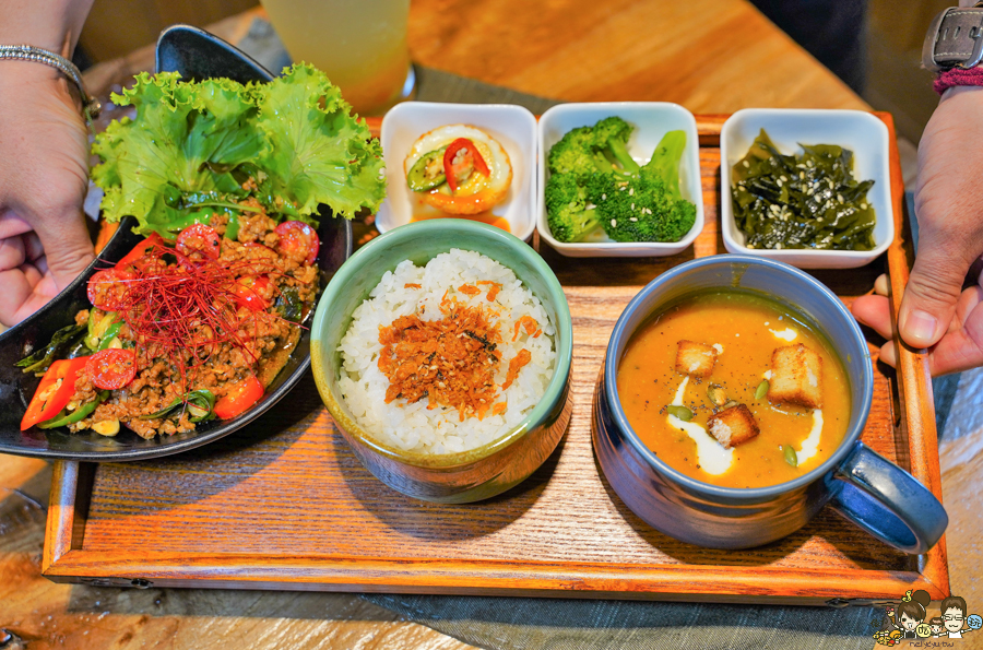 斐得蔬食 熱浪來襲 蔬食 素食 高雄素食 蔬食 蔬菜 蛋奶素 高雄美食 必吃