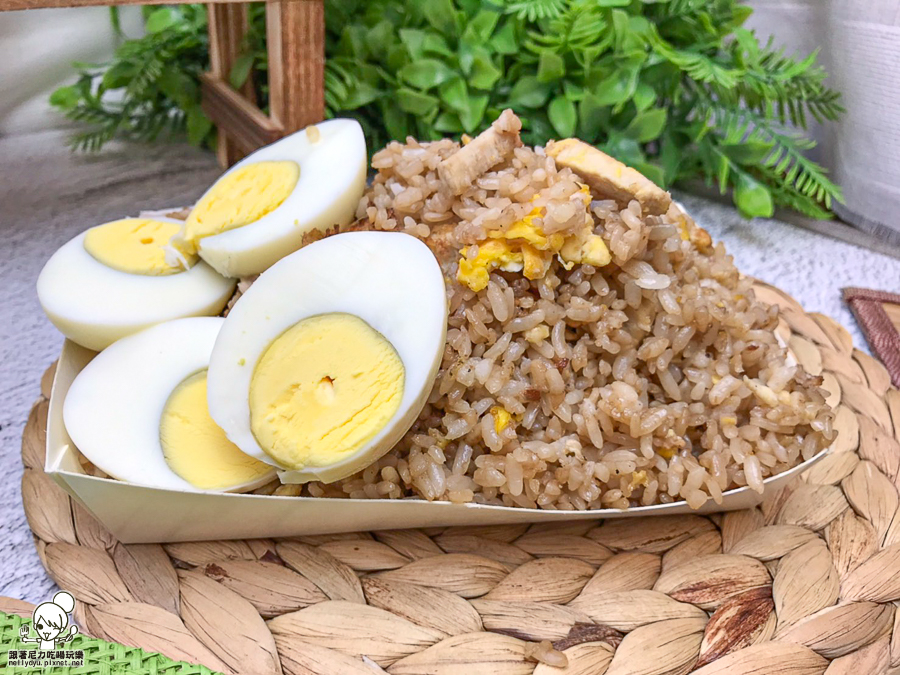 炒飯 楠梓炒飯 無名炒飯 銅板美食 必吃 高雄美食 炒飯山 必吃 夠味 澎派