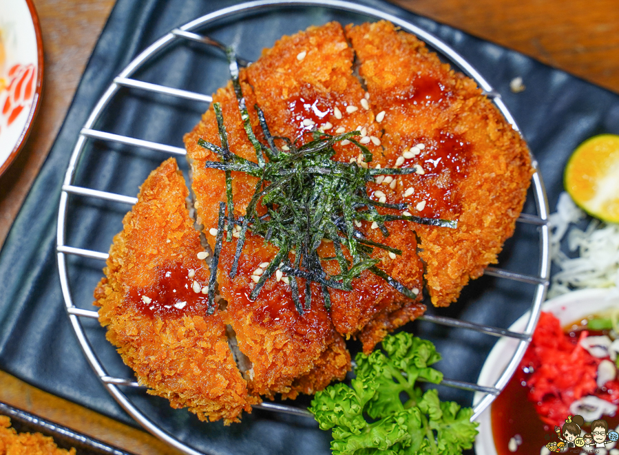 金福 金福商店 丼飯 蓋飯 咖哩 炸物 高雄美食 必朝聖