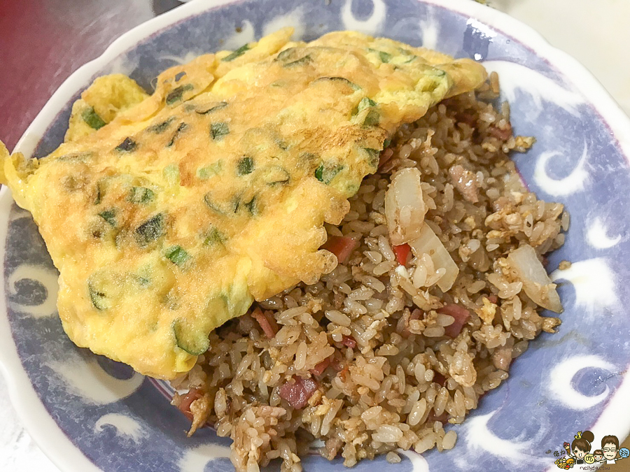 阿雪小吃部 熱炒 炒飯 豬肉湯 哈瑪星 高雄美食 小吃 學生推薦