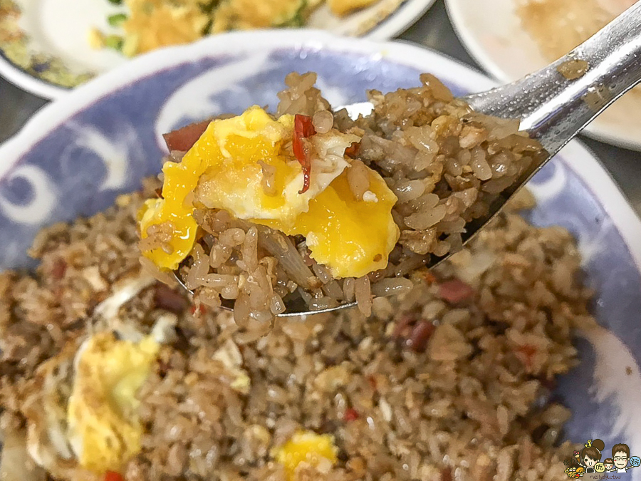 阿雪小吃部 熱炒 炒飯 豬肉湯 哈瑪星 高雄美食 小吃 學生推薦