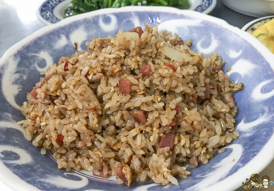 阿雪小吃部 熱炒 炒飯 豬肉湯 哈瑪星 高雄美食 小吃 學生推薦