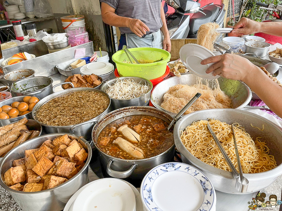 老店 老字號 豬血湯 大腸 米粉 炒麵 好吃 巷弄美食 高雄美食 高雄必吃