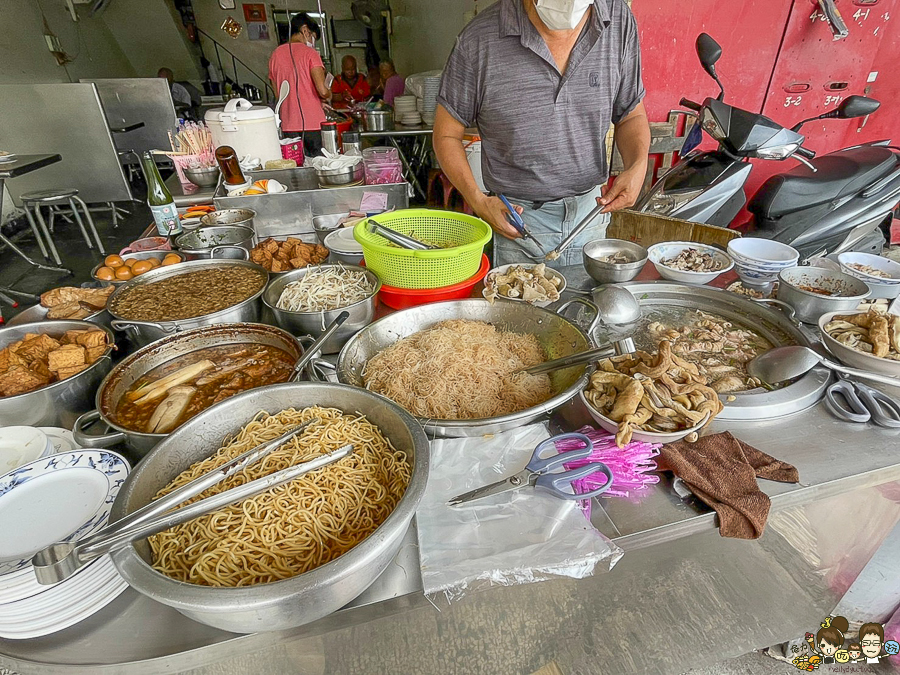 老店 老字號 豬血湯 大腸 米粉 炒麵 好吃 巷弄美食 高雄美食 高雄必吃